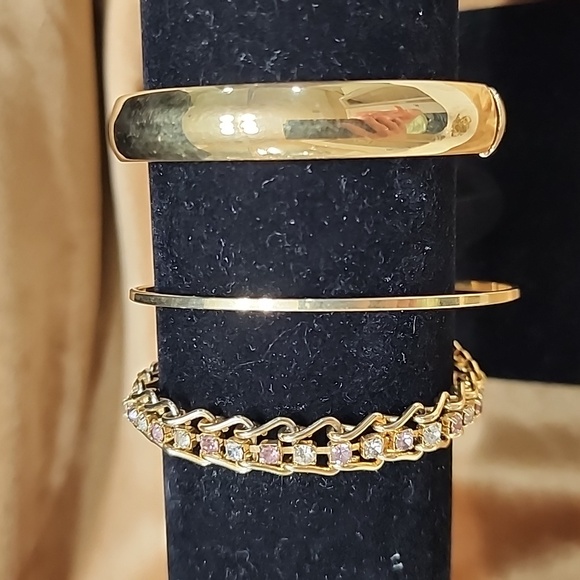 7" Monet Gold Tone Bracelet , Rose & Diamond colored Stones in Gold Tone &  Gold - Picture 2 of 7